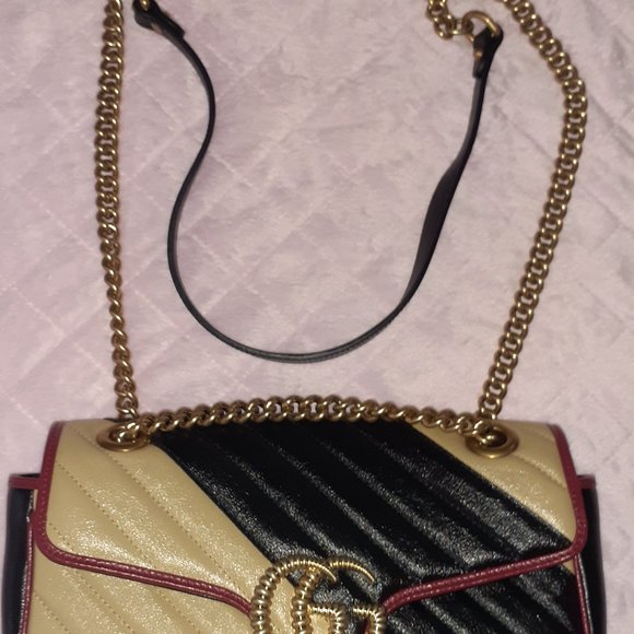 ❤️ Authentic Gucci Marmont Shoulder Purse with the double G Monogram RFID - Picture 2 of 7